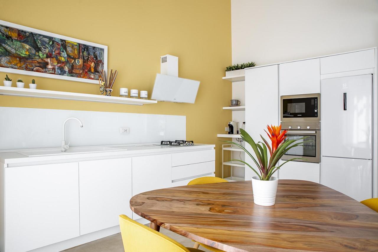 Ferienwohnung Helios Duplex A Due Passi Da Ortigia By Wonderful Italy Syrakus Exterior foto